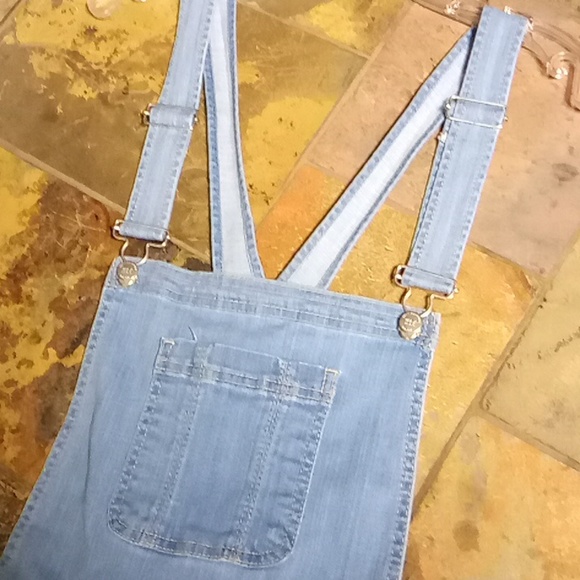 Basic Denim Wax Jean Shorts - Picture 3 of 10